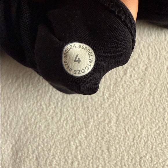 Lululemon SPECIAL EDITION Align Tank *Gold
Black - Picture 8 of 8